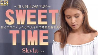 点击播放《Kin8tengoku 3977 金髪天国 甘くエロティックな二人きりの時間を覗き見る SWEET TIME Skyla》